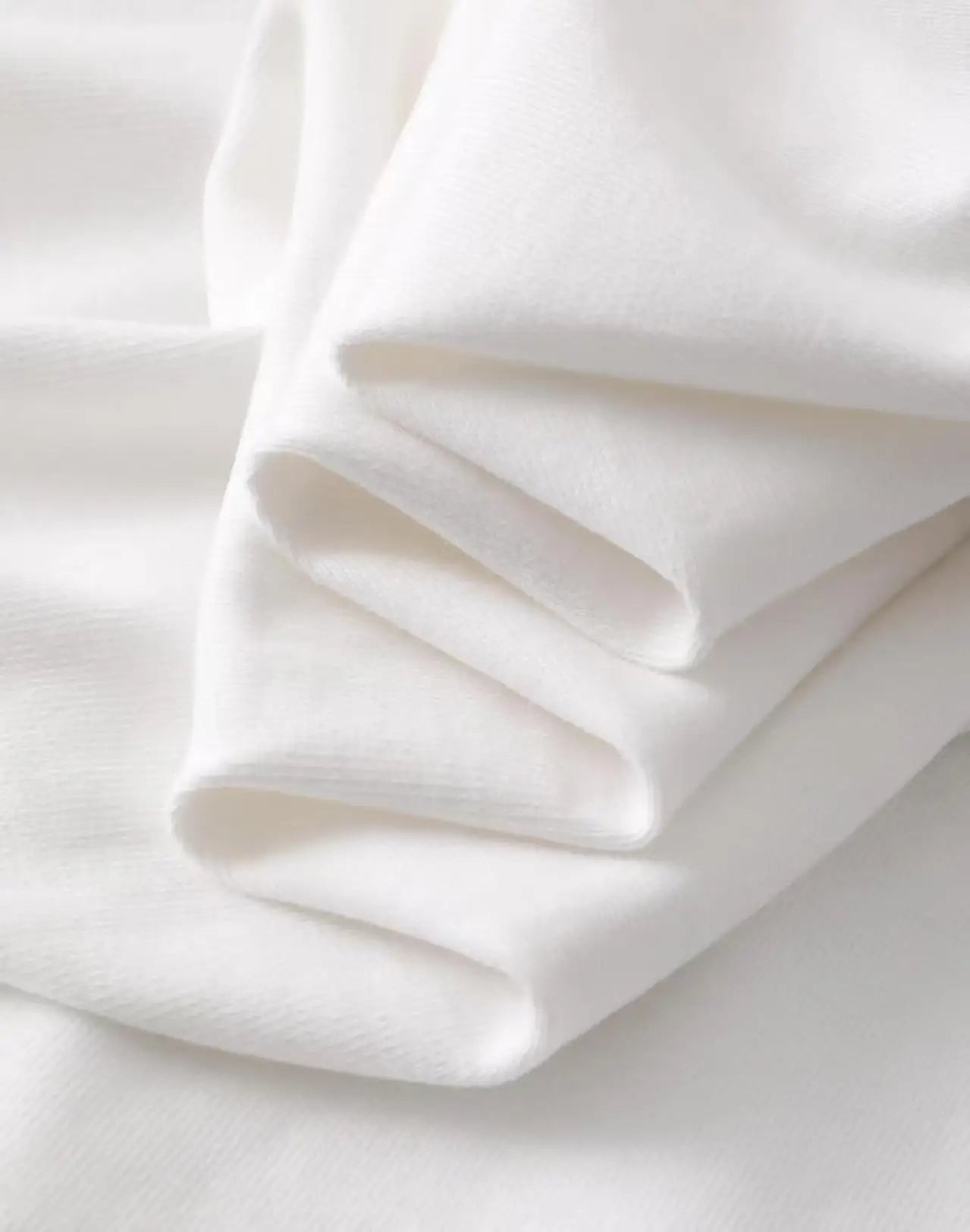 Women Breast Cancer Awareness Ribbon and Angel Wings Print T-Shirt Crew Neck Casual Top for Spring Summer and Fall Everyday Wear