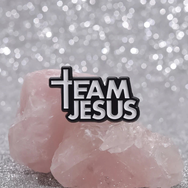 the TEAM JESUS - Jesus Team Cross Enamel Pin, Christianity Metal Brooches Decorative Lapel Badge, Jewelry Accessories